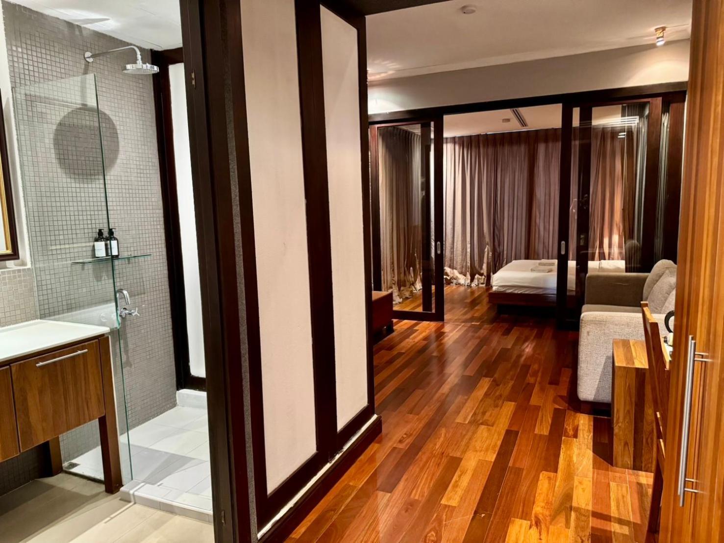 Wish Inn Silom - วิช อินน์ สีลม X Bangkok Exterior photo