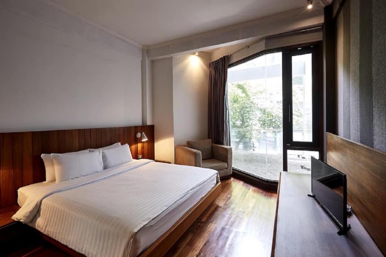 Wish Inn Silom - วิช อินน์ สีลม X Bangkok Exterior photo