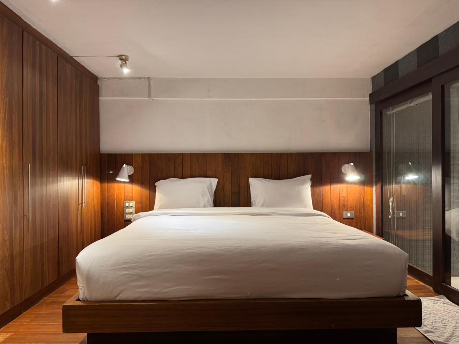 Wish Inn Silom - วิช อินน์ สีลม X Bangkok Exterior photo